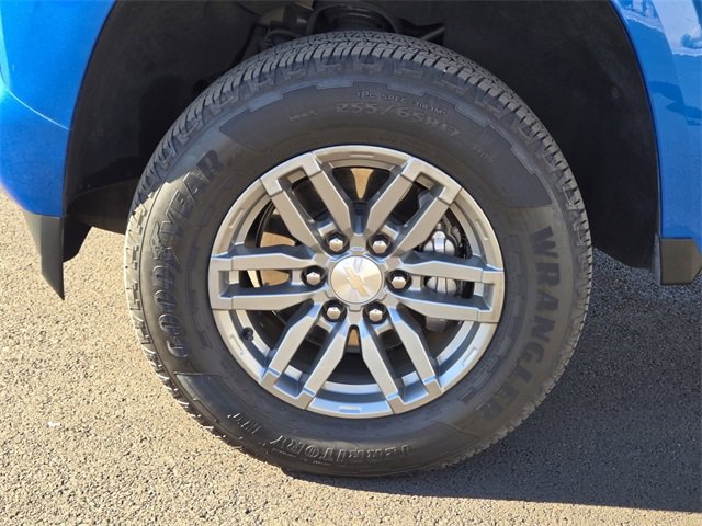 Used 2023 Chevrolet Colorado LT w/ LT Convenience Package image 9