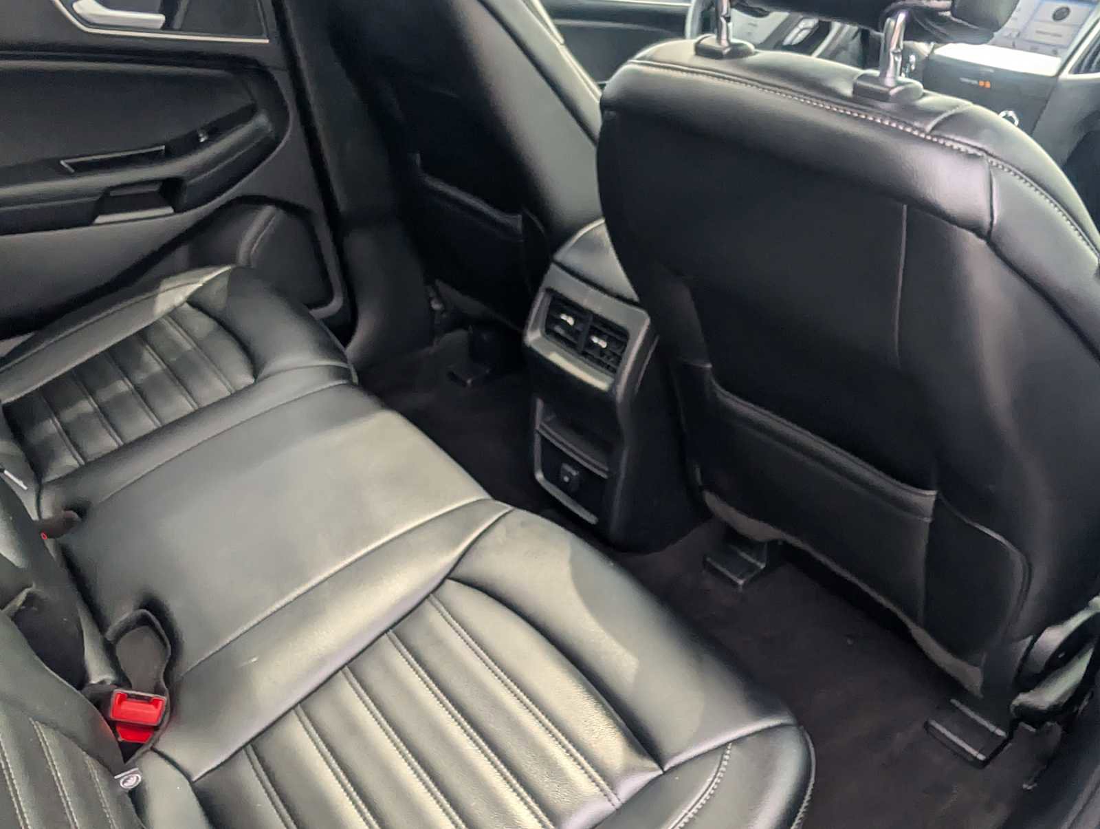 Used 2019 Ford Edge SEL w/ Equipment Group 201A AWD/4WD image 25