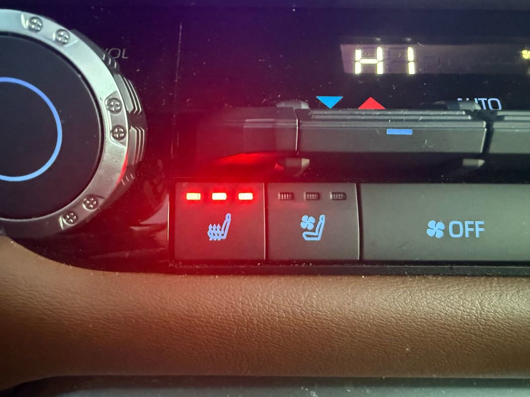 Used 2024 Toyota Tundra 1794 Edition image 25