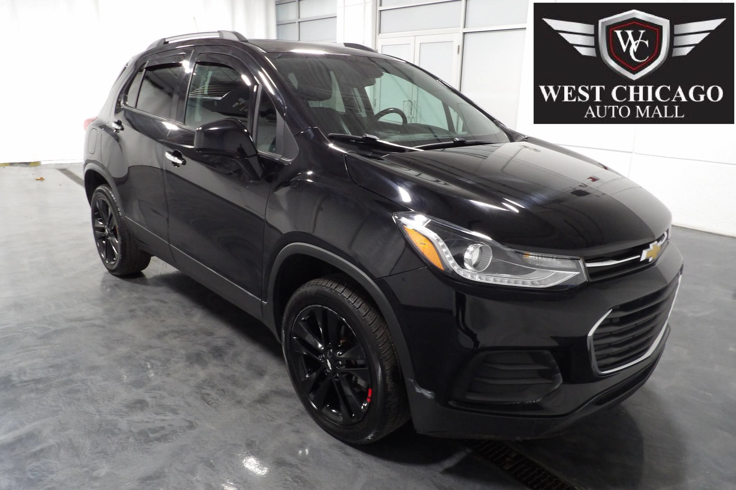 Used 2019 Chevrolet Trax LT w/ Sun & Sound Package AWD/4WD image 1