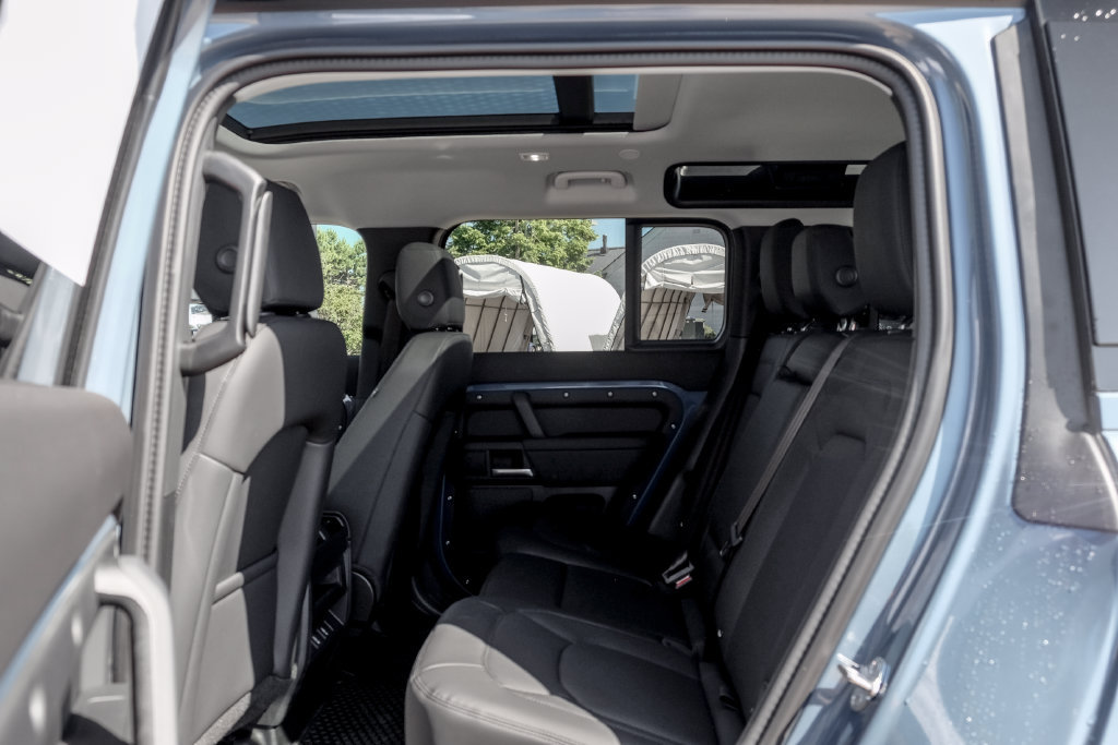 New 2026 Land Rover Defender 110 S AWD/4WD image 16