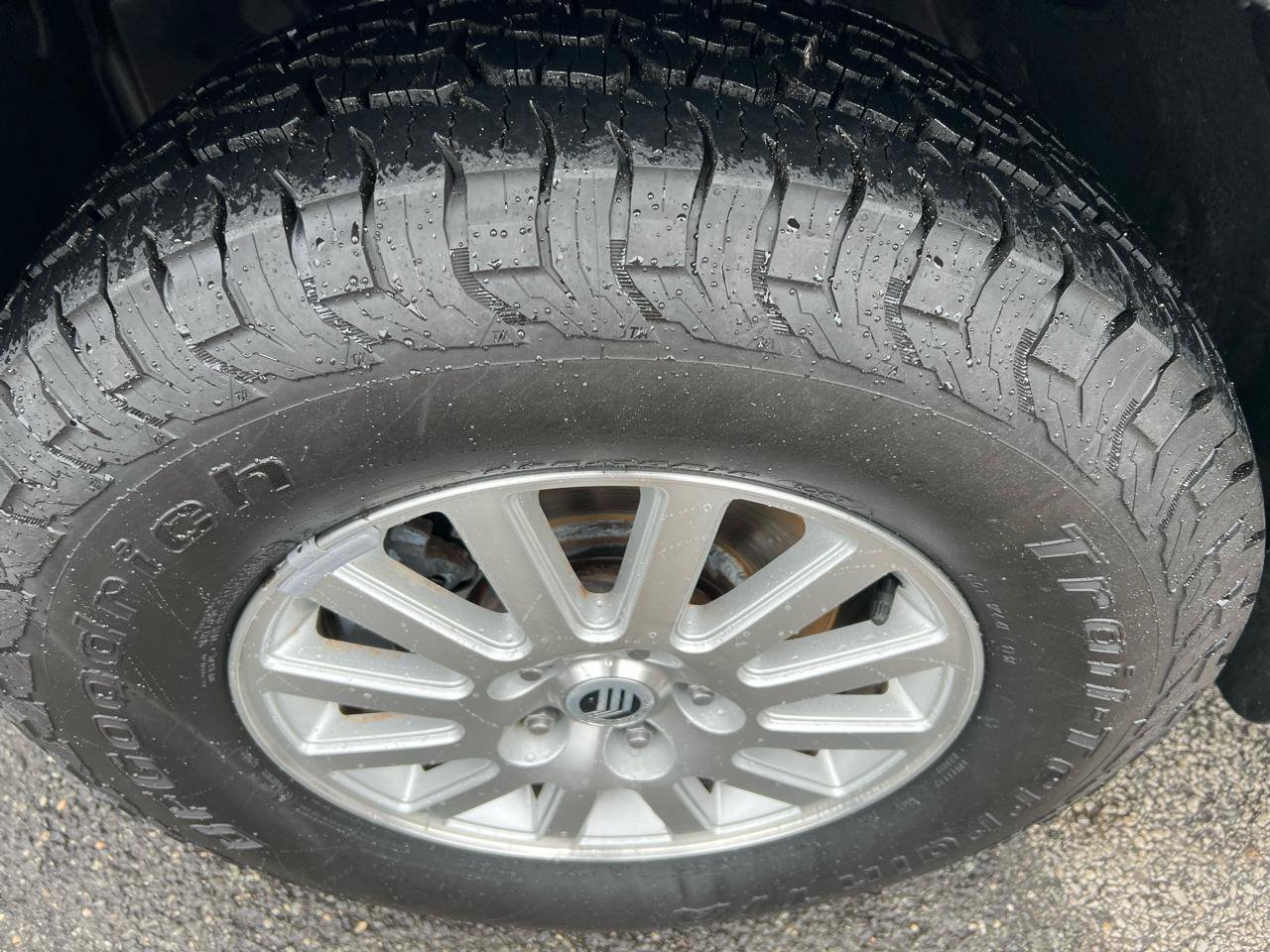 Used 2010 Mercury Mariner Premier FWD image 10