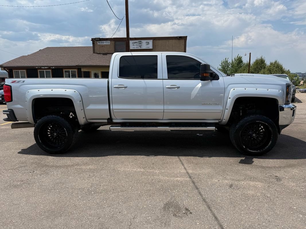 Used 2017 Chevrolet Silverado 2500 LT w/ LT Convenience Package image 2