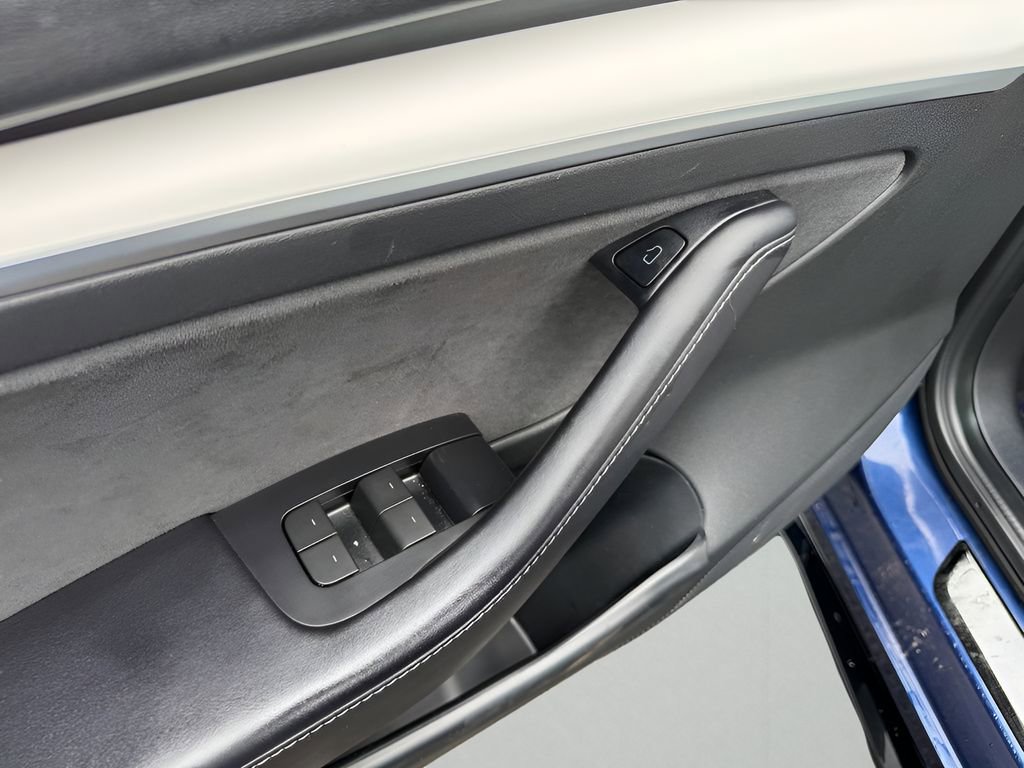 Used 2022 Tesla Model 3 Long Range image 23