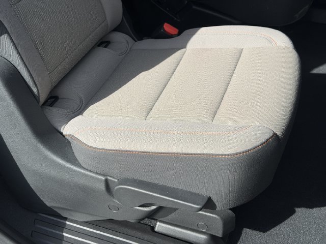 Used 2026 Chevrolet Traverse LT w/ Driver Confidence Package FWD image 13