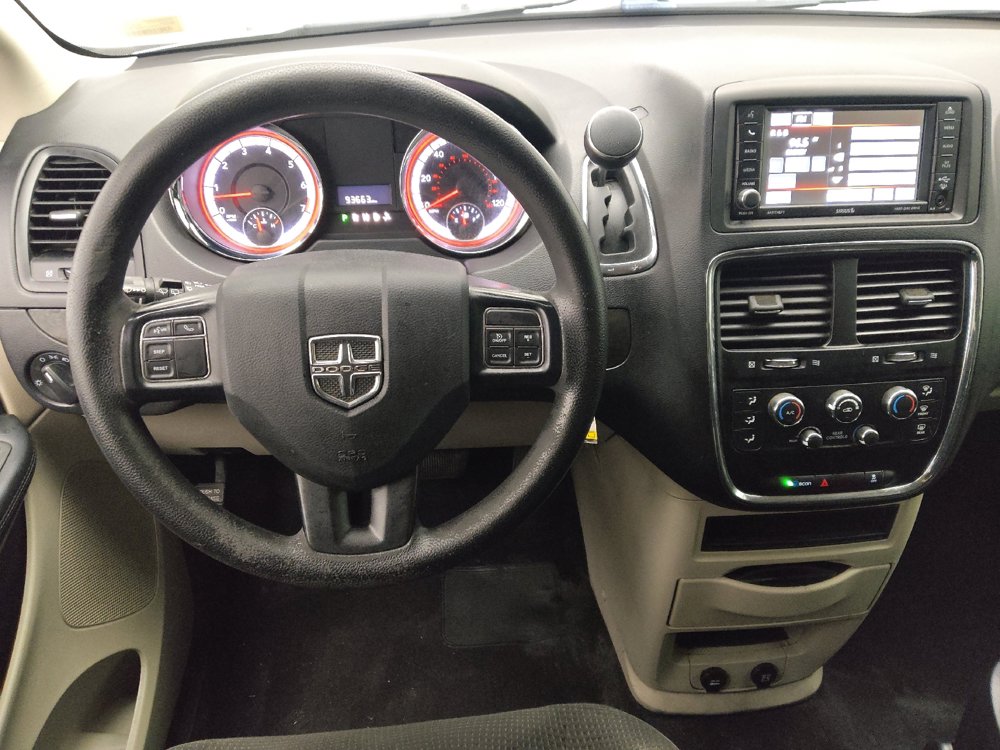Used 2019 Dodge Grand Caravan SE w/ UConnect Hands-Free Group FWD image 22
