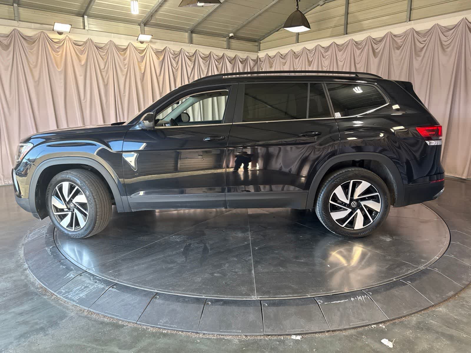 Used 2026 Volkswagen Atlas SE AWD/4WD image 8