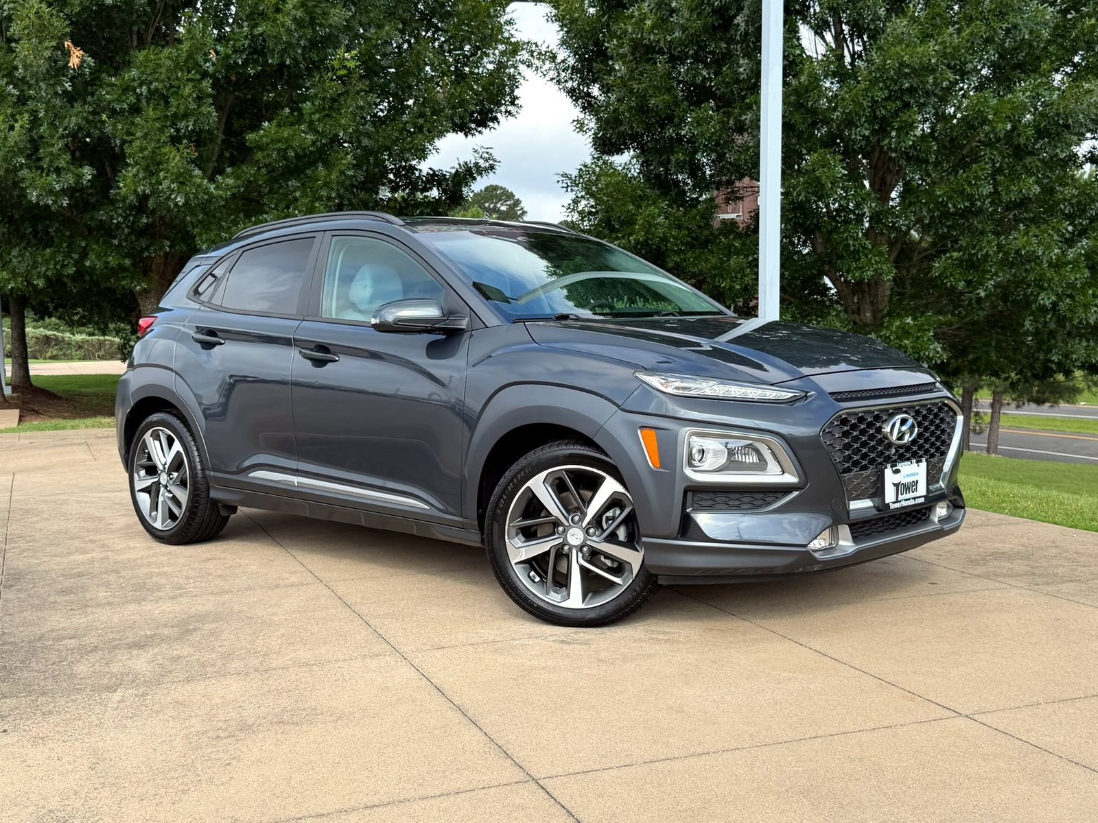 Used 2020 Hyundai Kona Limited FWD image 1