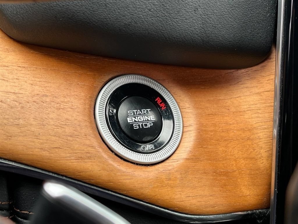 Used 2024 Jeep Grand Cherokee Summit AWD/4WD image 24