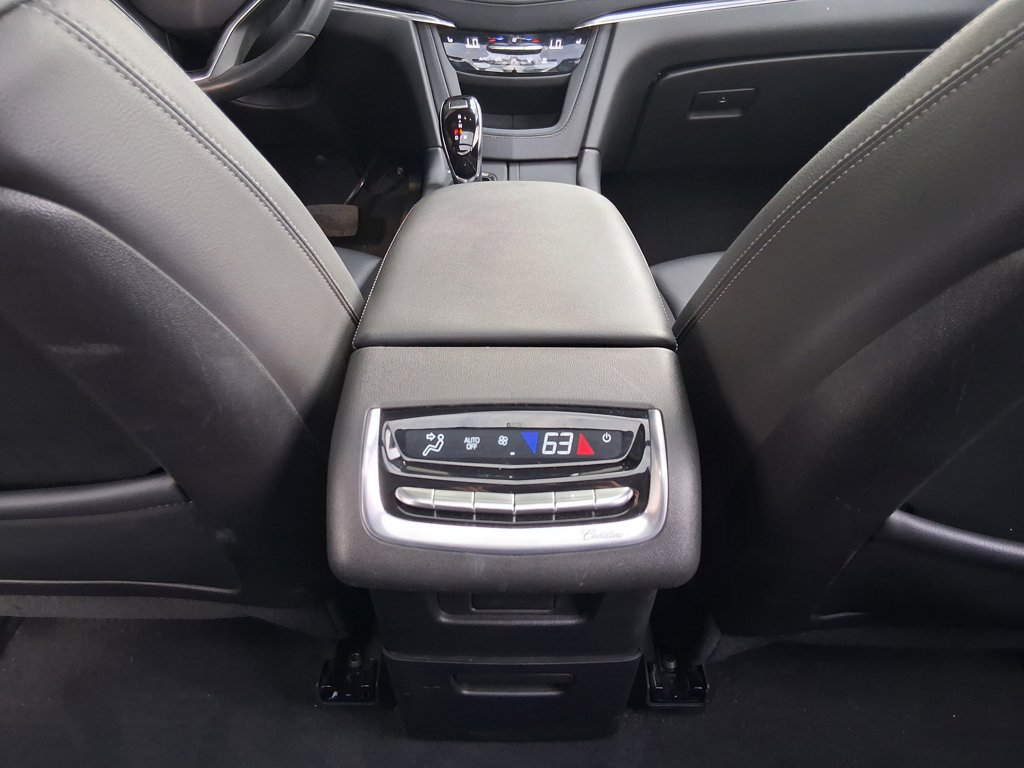 Certified 2025 Cadillac XT6 Luxury w/ LPO, Red Accent Package FWD image 24