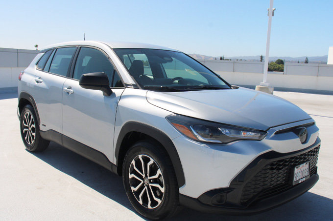 Used 2024 Toyota Corolla Cross AWD Hybrid image 2