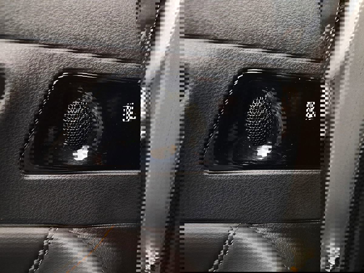 Used 2021 Toyota Avalon XSE image 18