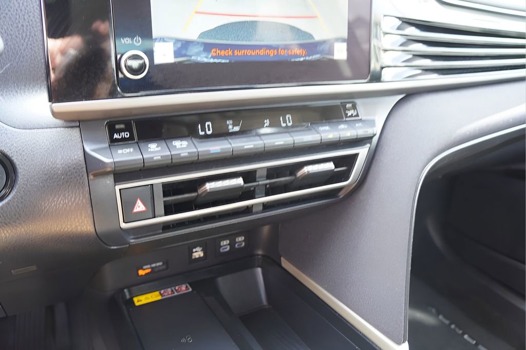 Used 2026 Toyota Camry LE image 27
