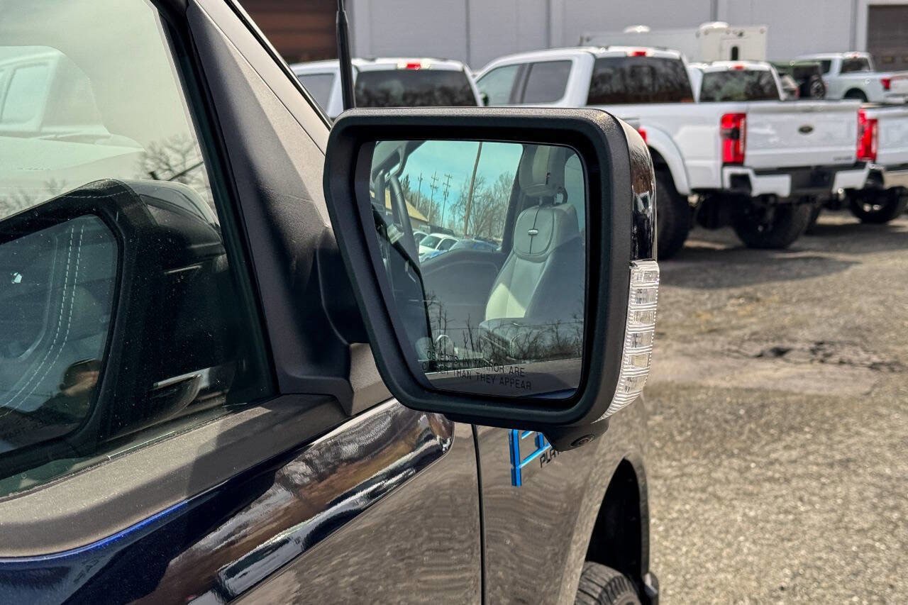 Used 2025 Ford F150 Lightning Platinum AWD/4WD image 11