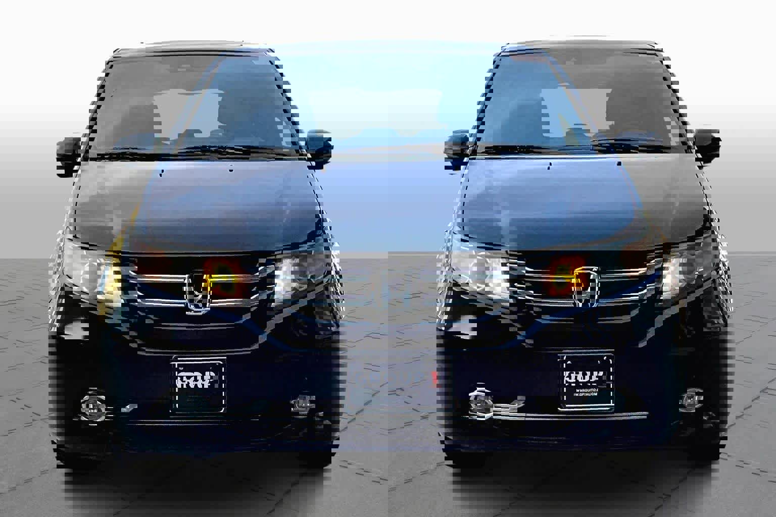 Used 2016 Honda Odyssey Touring image 3