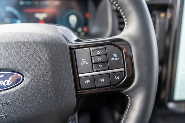 Used 2024 Ford F150 Lightning Platinum image 30