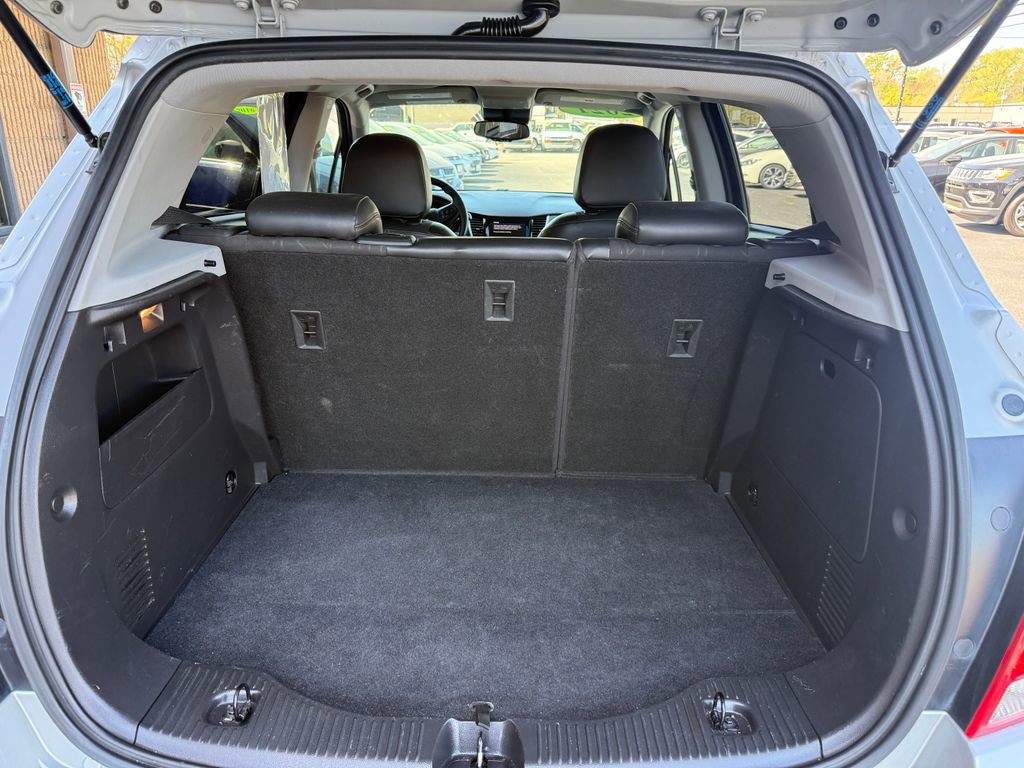 Used 2021 Chevrolet Trax LT image 16