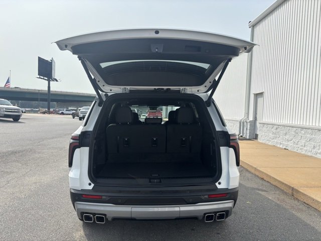 New 2026 Chevrolet Traverse LT w/ Driver Confidence Package image 13