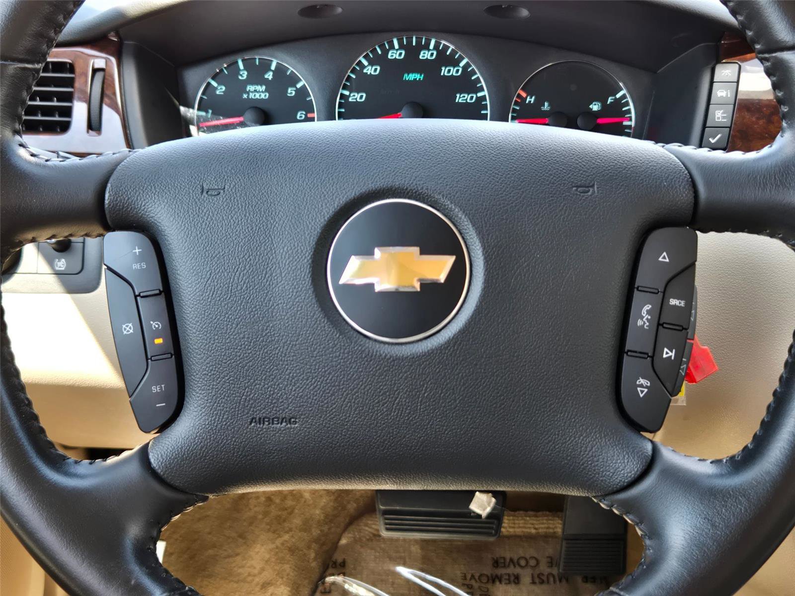 Used 2011 Chevrolet Impala LT w/ Luxury Edition Package FWD image 17