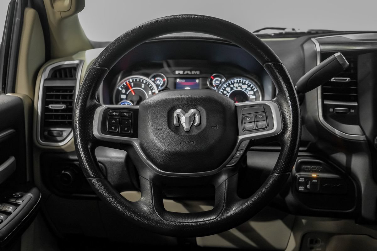 Used 2022 RAM 3500 Big Horn AWD/4WD image 15