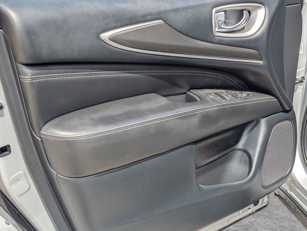 Used 2020 INFINITI QX60 Pure FWD image 16