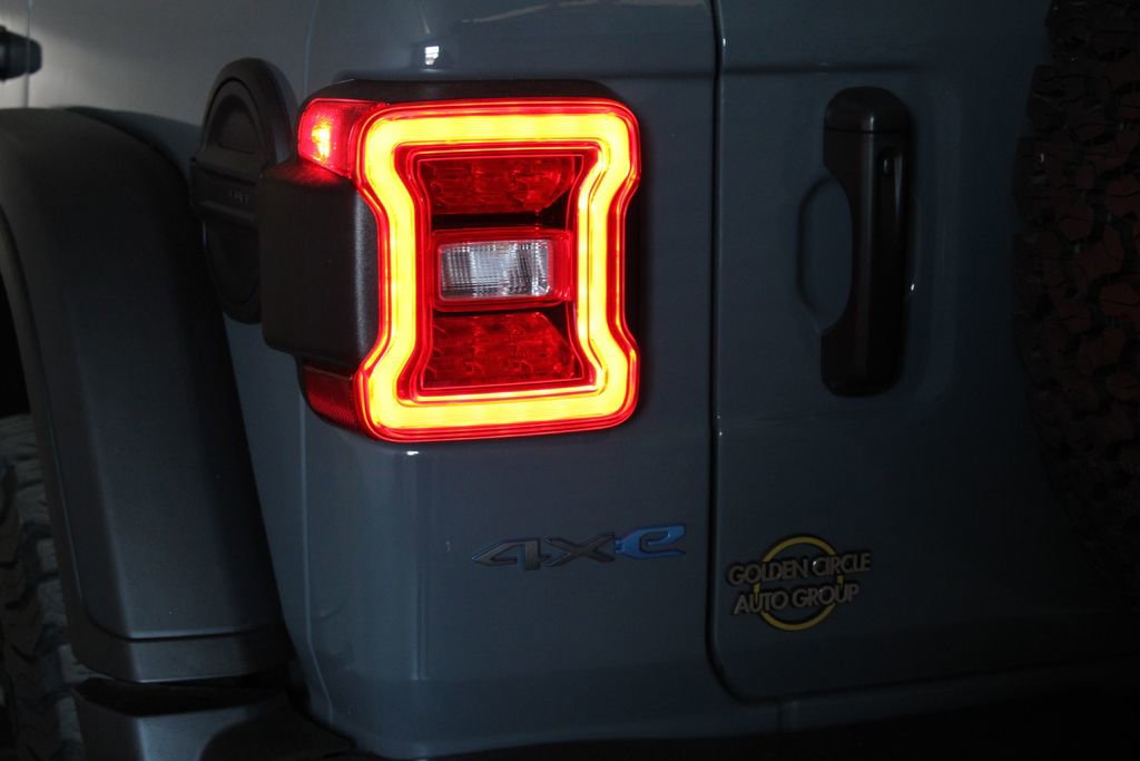 Used 2025 Jeep Wrangler Unlimited Rubicon 4xe w/ Convenience Group image 55