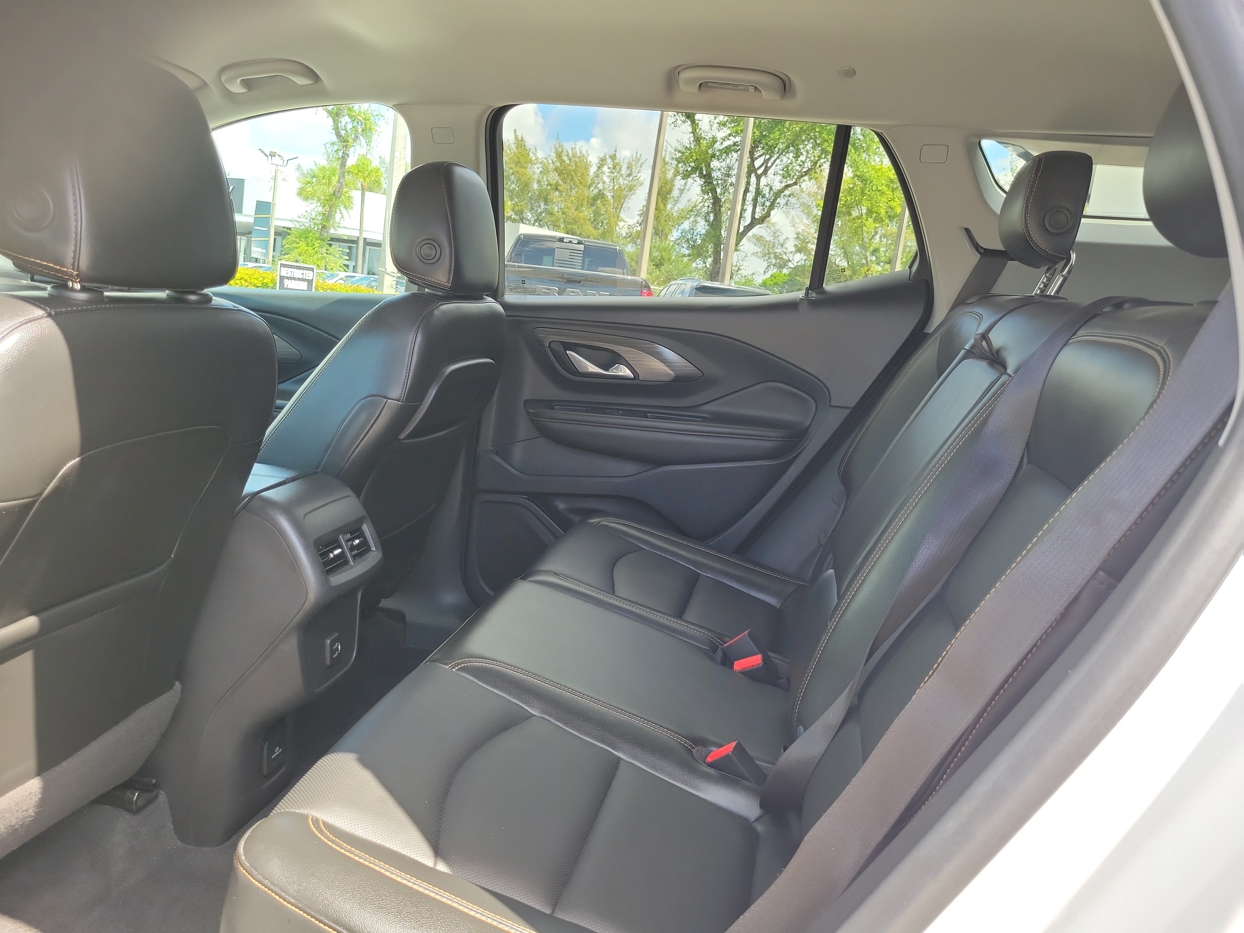 Used 2020 GMC Terrain SLT w/ Preferred Package AWD/4WD image 13