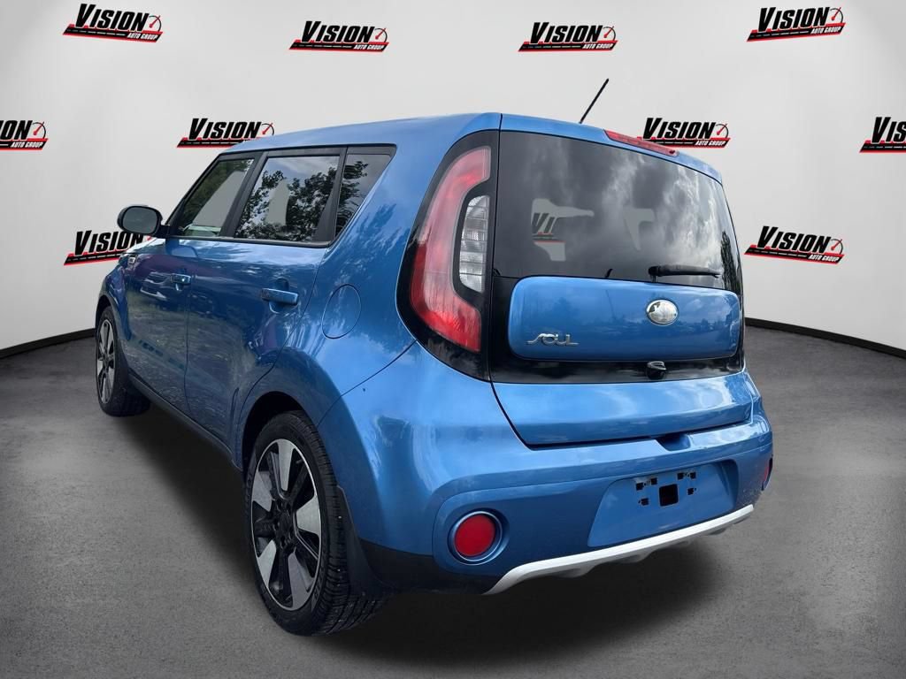 Used 2018 Kia Soul + FWD image 8