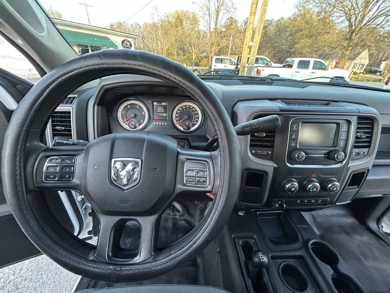Used 2018 RAM 2500 Tradesman w/ Chrome Appearance Group image 16