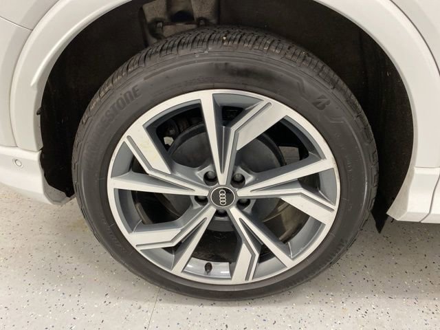 Used 2023 Audi Q4 e-tron Premium Plus w/ Premium Plus AWD/4WD image 7