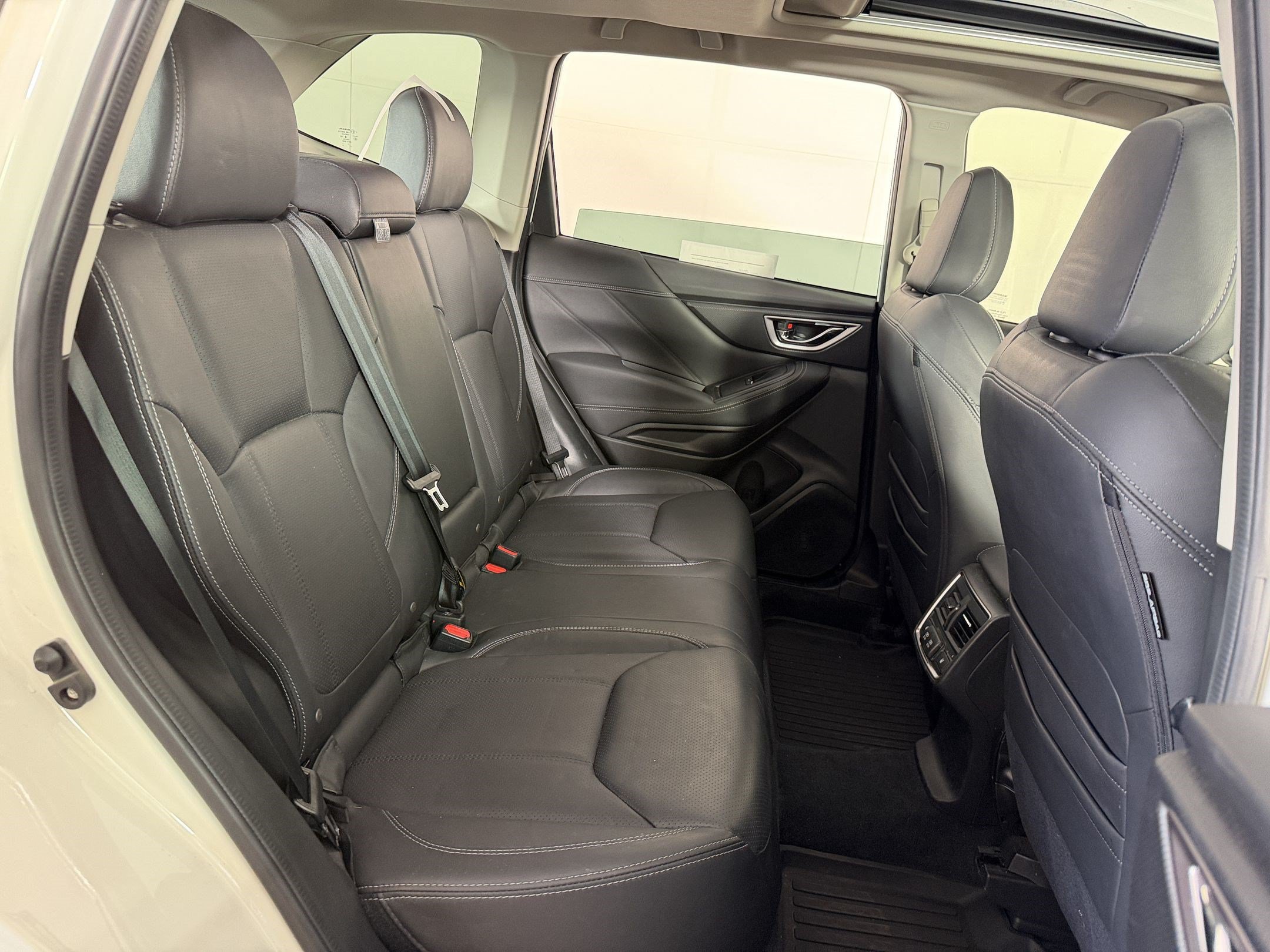 Used 2021 Subaru Forester Touring AWD/4WD image 31