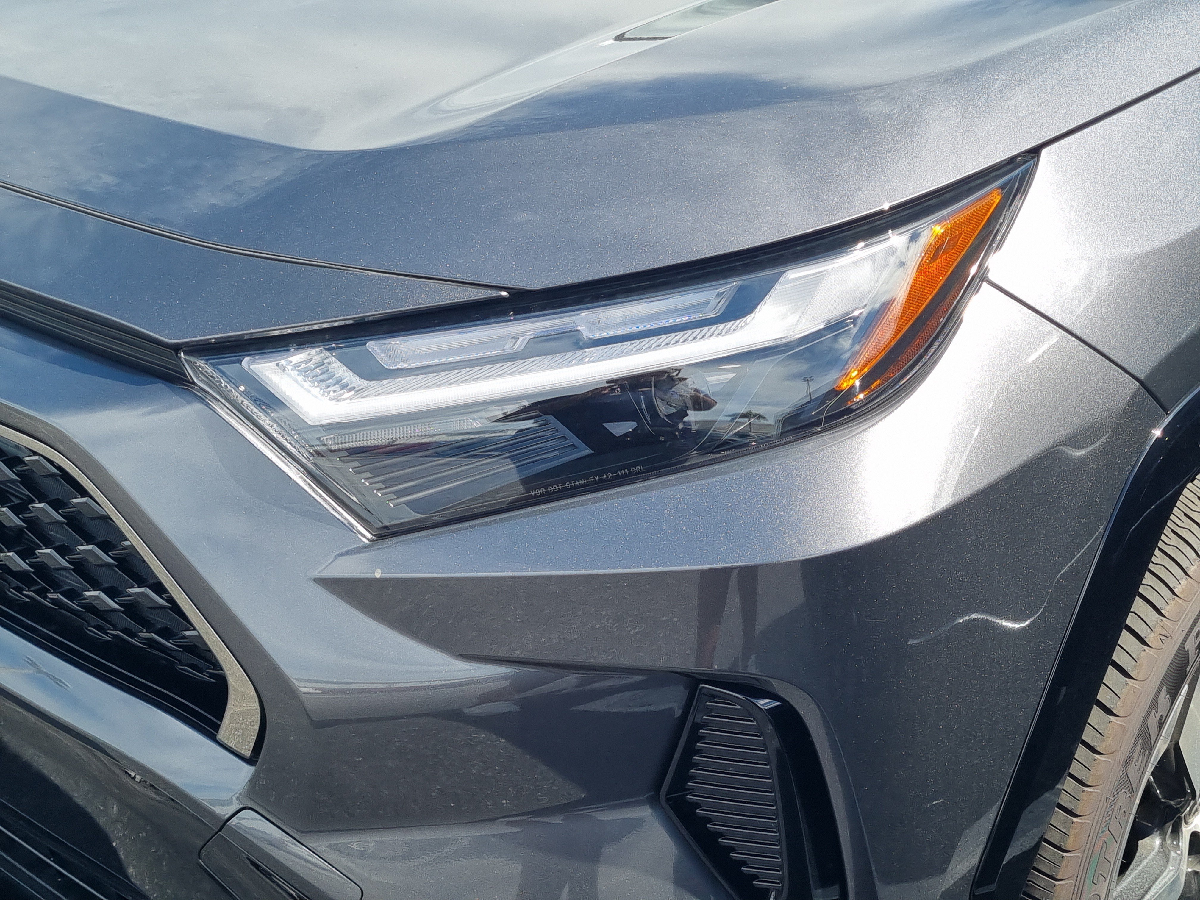 Used 2025 Toyota RAV4 SE AWD/4WD image 4