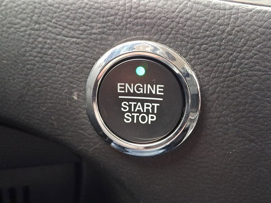 Used 2024 Ford Edge Titanium image 25