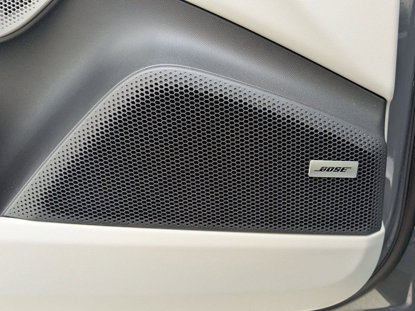 New 2026 Porsche Macan Electric RWD image 14