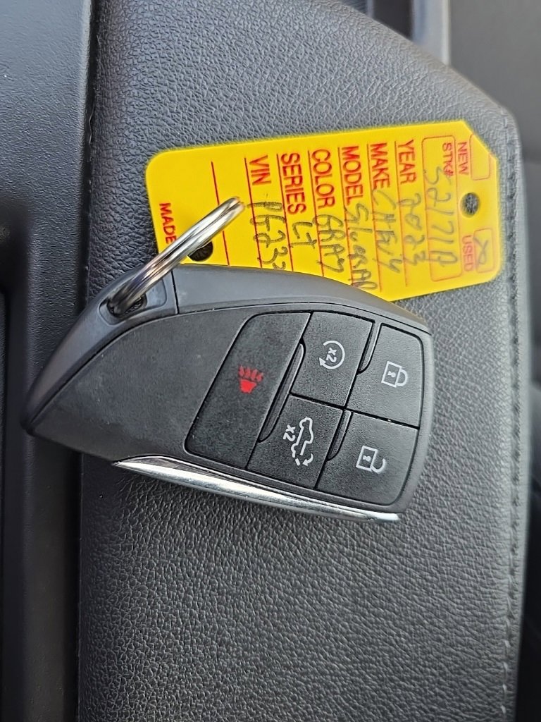 Used 2023 Chevrolet Silverado 1500 LT image 8