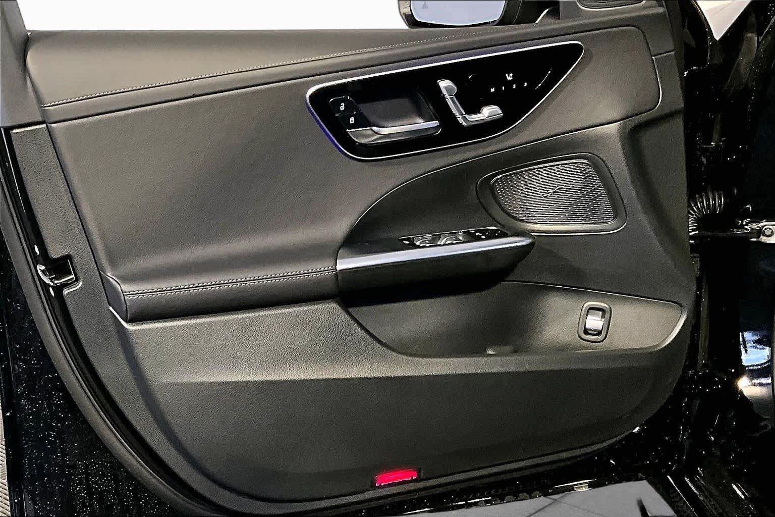 New 2026 Mercedes-Benz C 300 4MATIC Sedan image 11