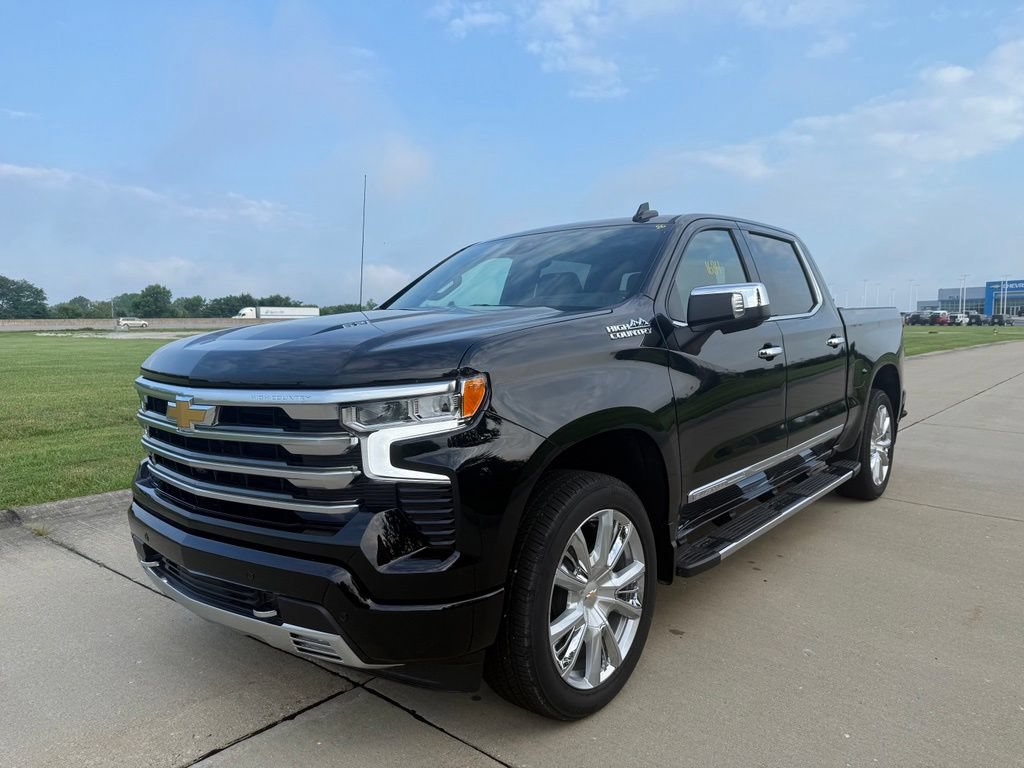 Used 2026 Chevrolet Silverado 1500 High Country w/ High Country Premium Package AWD/4WD image 8