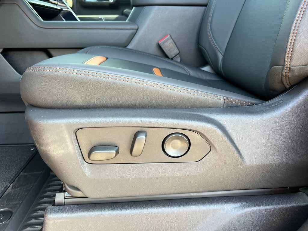 New 2026 GMC Sierra 2500 AT4 w/ AT4 Premium Plus Package AWD/4WD image 16