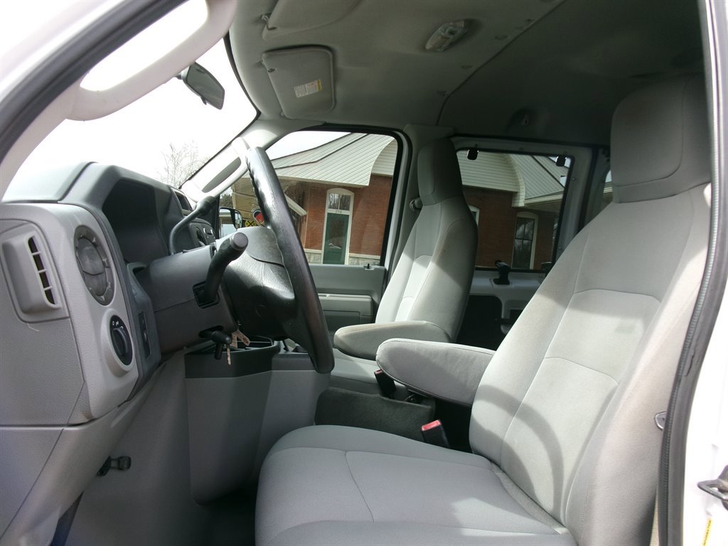 Used 2011 Ford E-150 and Econoline 150 w/ PWR Group RWD image 21