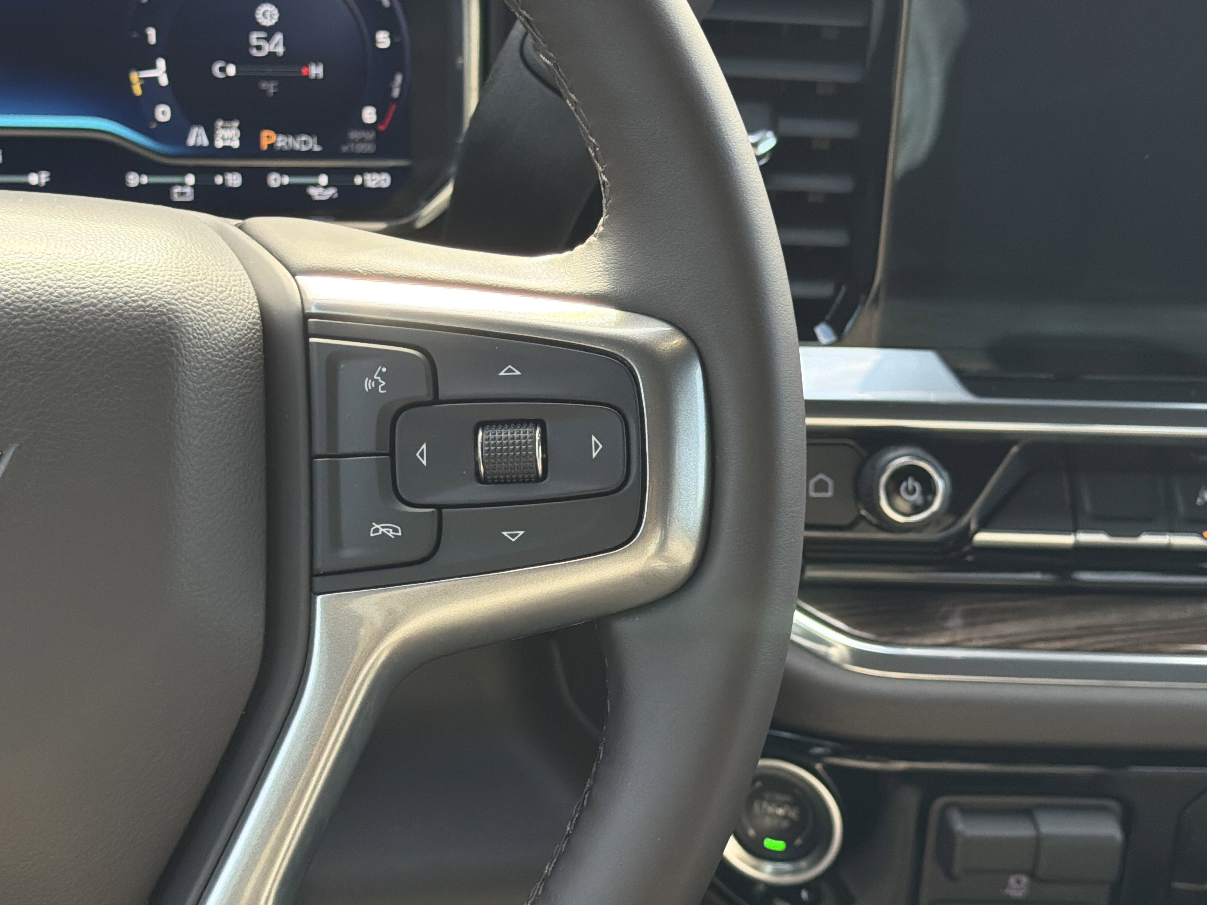 Used 2025 Chevrolet Silverado 1500 LT w/ Leather Package image 25