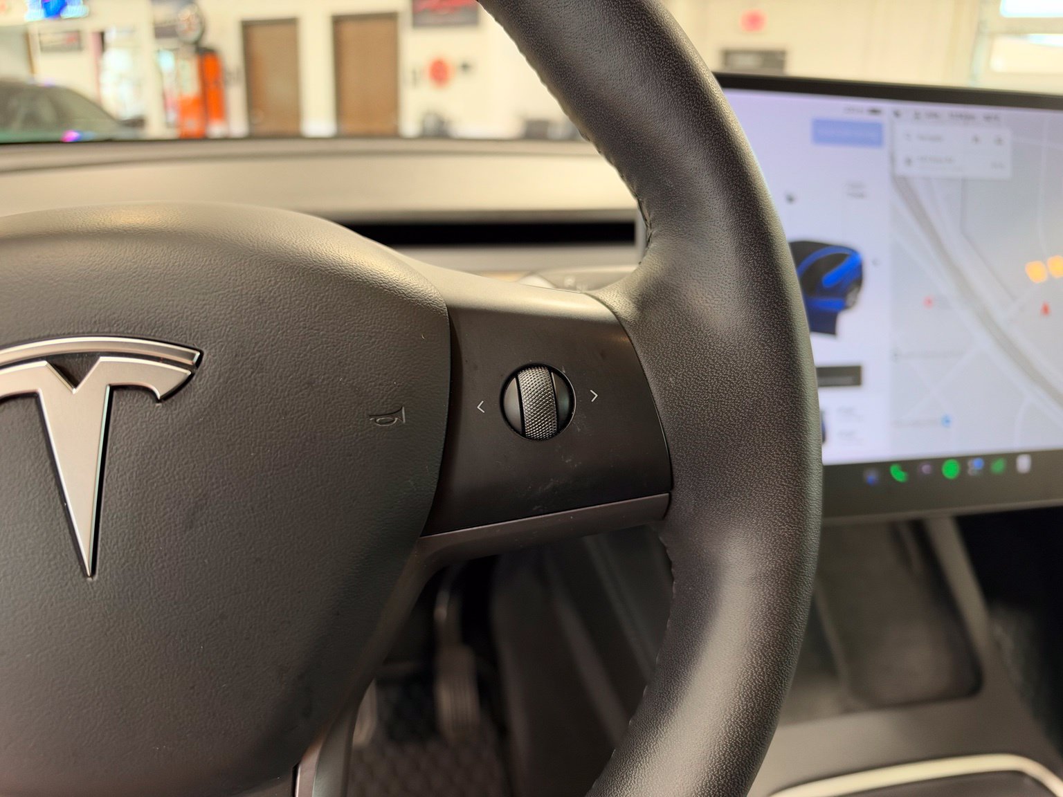 Used 2022 Tesla Model Y Long Range AWD/4WD image 18