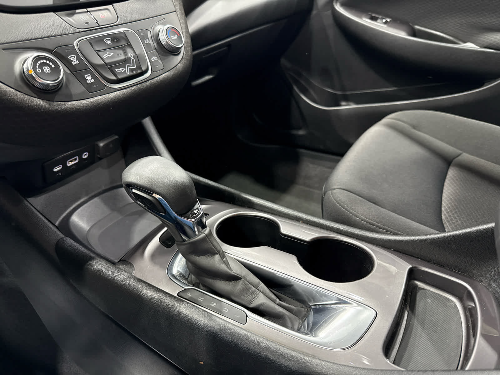 Certified 2022 Chevrolet Malibu LS FWD image 18