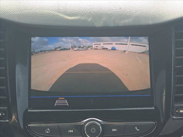 Used 2022 Chevrolet Trax LS w/ Tint and Cruise Package AWD/4WD image 9