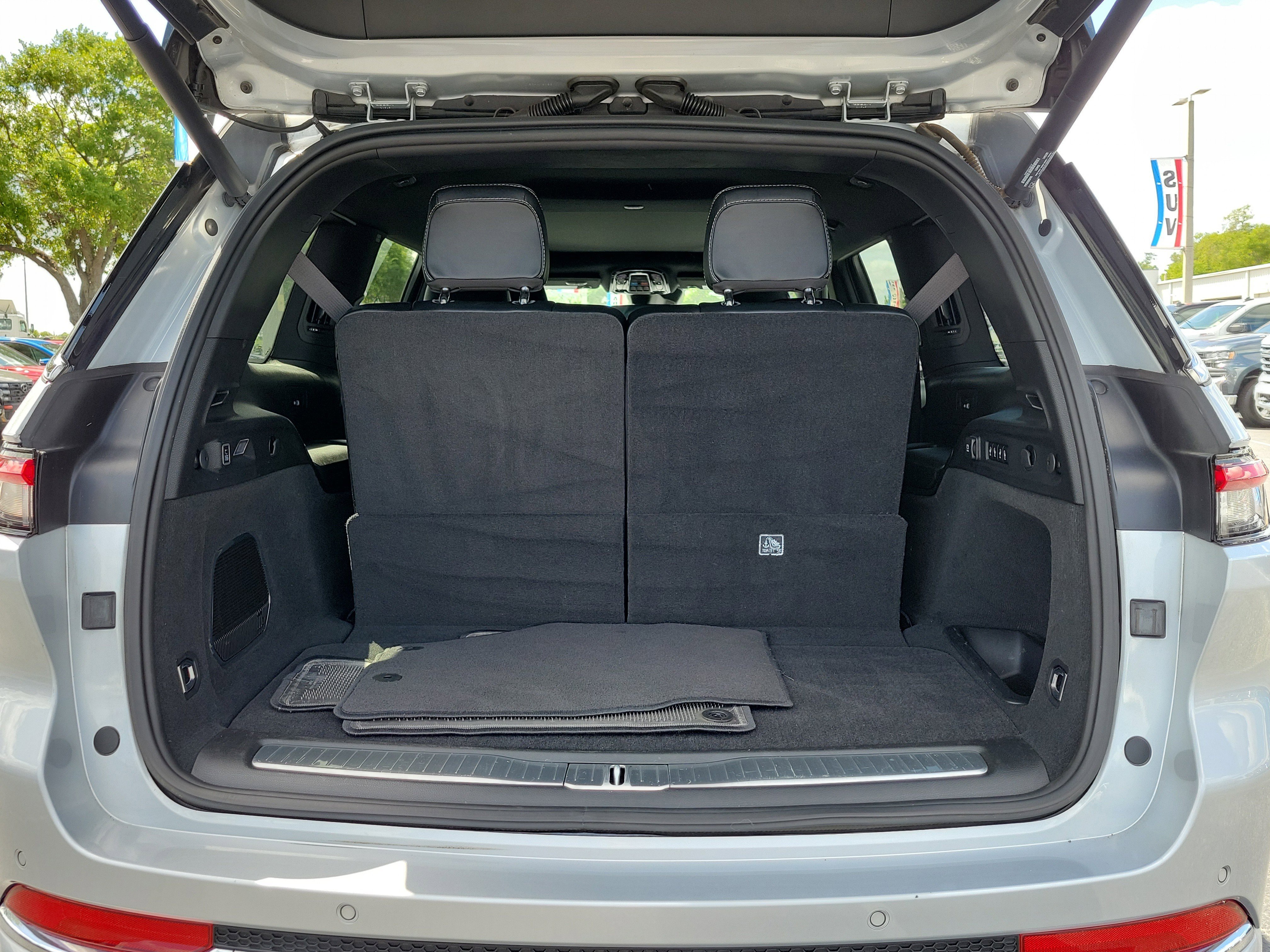 Used 2022 Jeep Grand Cherokee L Overland image 11