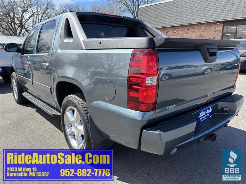 Used 2011 Chevrolet Avalanche LS w/ Regional Value Package image 7