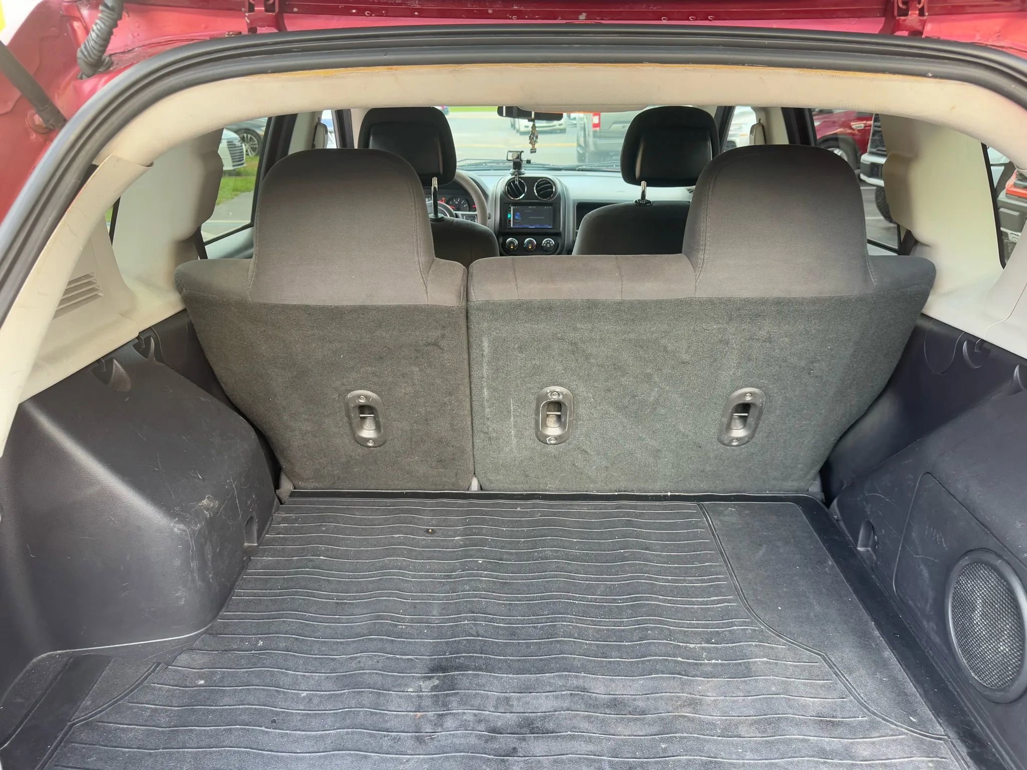 Used 2012 Jeep Compass Latitude w/ Sun/Sound Group image 27