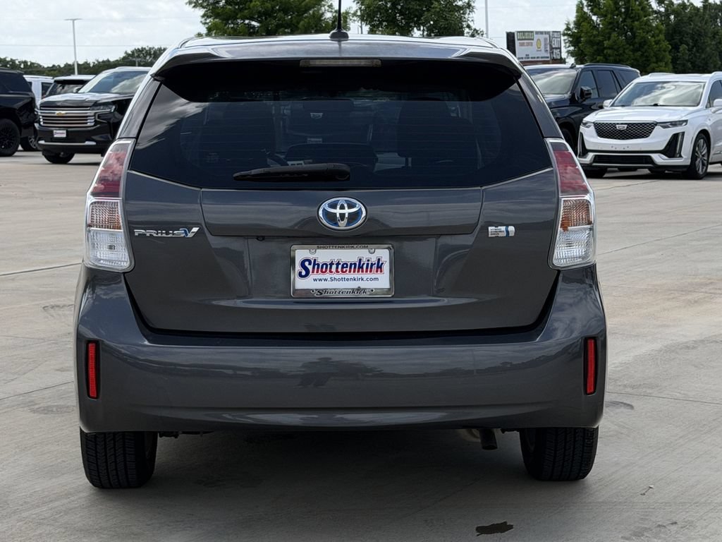 Used 2017 Toyota Prius V Three FWD image 5