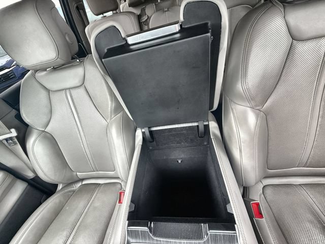 Used 2024 Jeep Wagoneer Series II w/ Flexible Seating Group RWD image 21