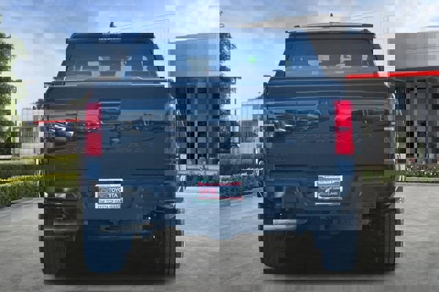 Used 2025 Toyota Tacoma SR5 image 5