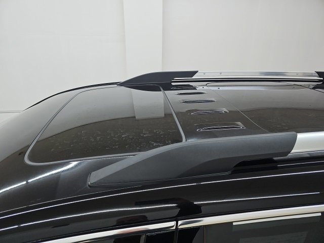 Used 2018 GMC Acadia Denali image 4